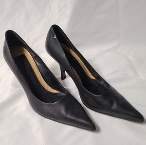 Bakers Black Pointed Pump